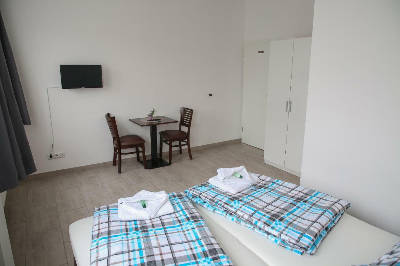 Franken Motel เฟือร์ท ภายนอก รูปภาพ
