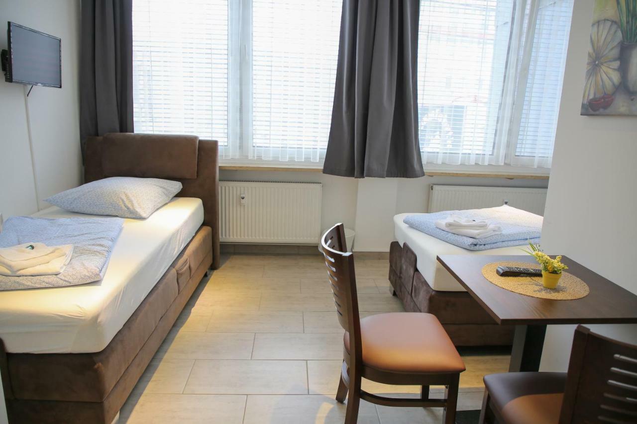 Franken Motel เฟือร์ท ภายนอก รูปภาพ